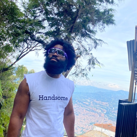 Handsome HARRÉ T-Shirts now available! Get ‘em NOW - Picture 4 of 4